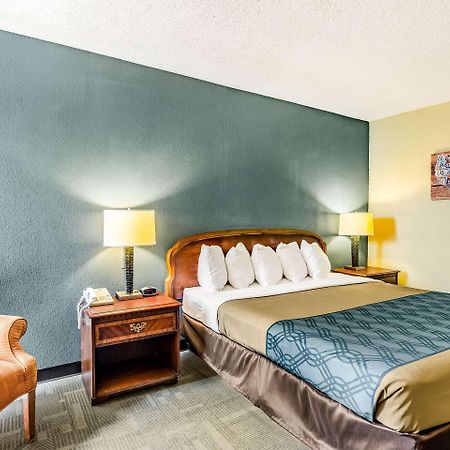 Econo Lodge Inn & Suites Radford-Blacksburg Area Exterior foto