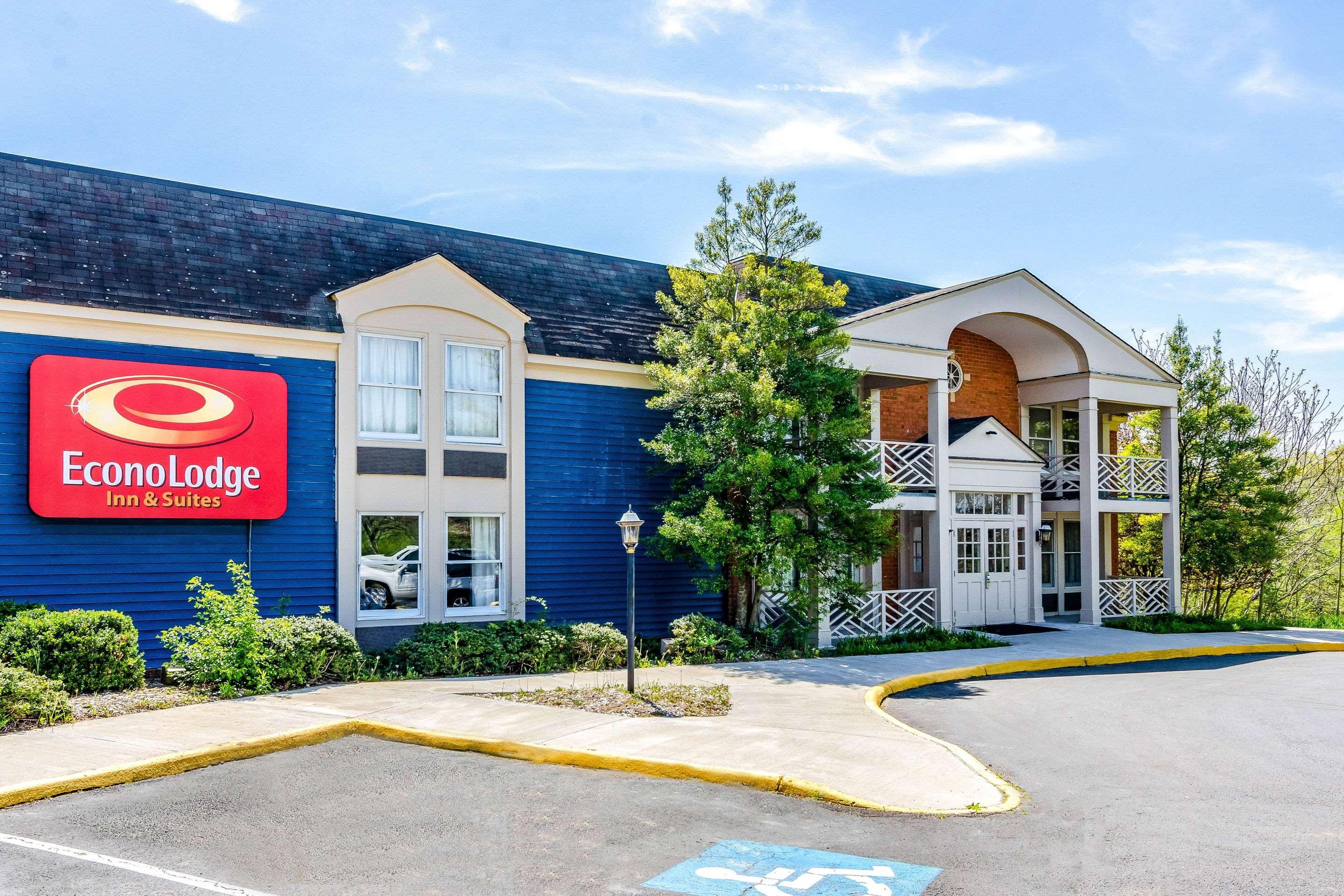 Econo Lodge Inn & Suites Radford-Blacksburg Area Exterior foto